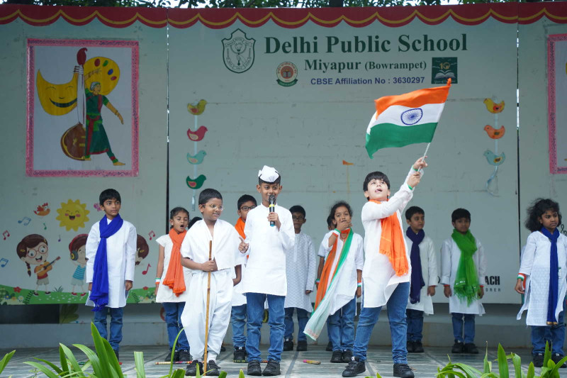 Grade 2E :  Unity in Diversity with Independence Day Celebration